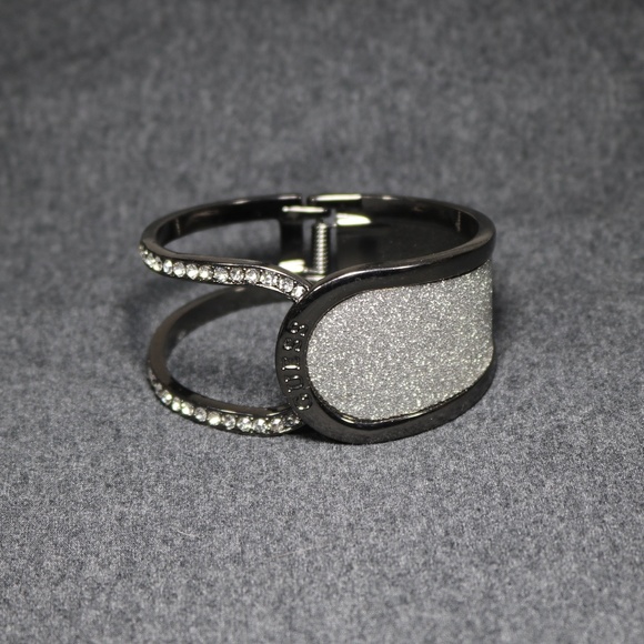 costume jewelry guess black plated clear rhinestone hinged  bracelet bangle - Picture 1 of 6